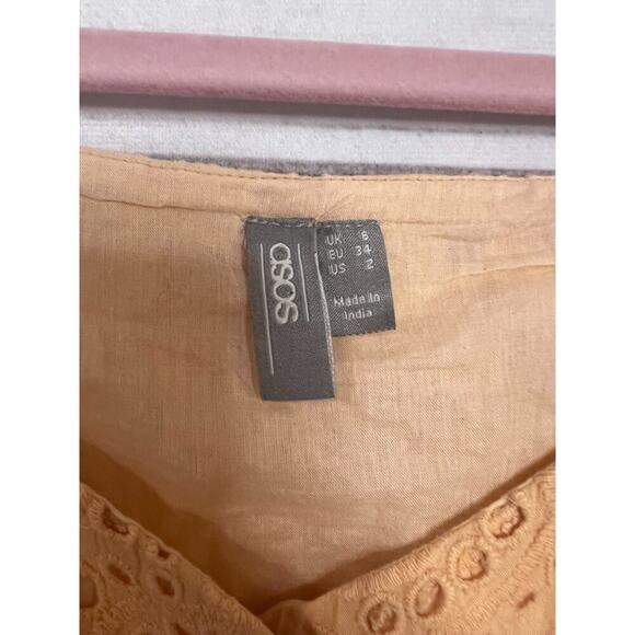 ASOS Top Size 2 Peach Eyelet Big Button Accents Stylish Chic - Picture 6 of 7